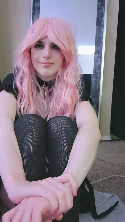 pink hair femboy|Femboy Pink Hair Porn Videos 